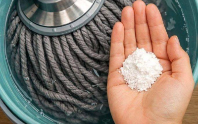 Pune acest ingredient în găleată și poateaua ta va rămâne curată toată săptămâna.