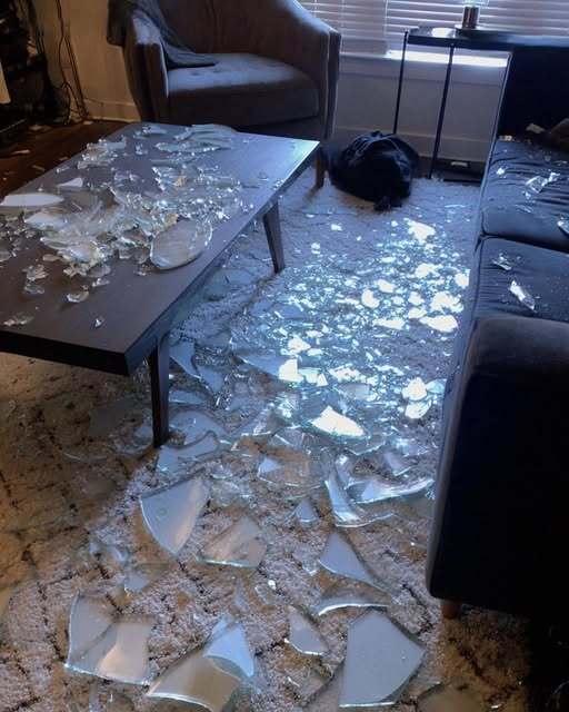 Mama mea vitregă a făcut bucăți cristalul iubit al mamei mele decedate, nu avea nicio idee că ea era cea înșelată!