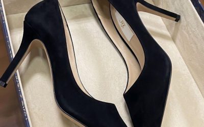Soacra mea mi-a dat pantofi de ziua mea: am fost șocată când am ridicat branțul interior